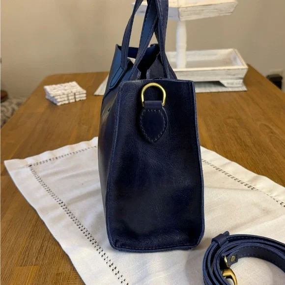 Lola Crossbody Tote by Portland Leather in Midnight Navy with adjustable straps - Picture 6 of 12